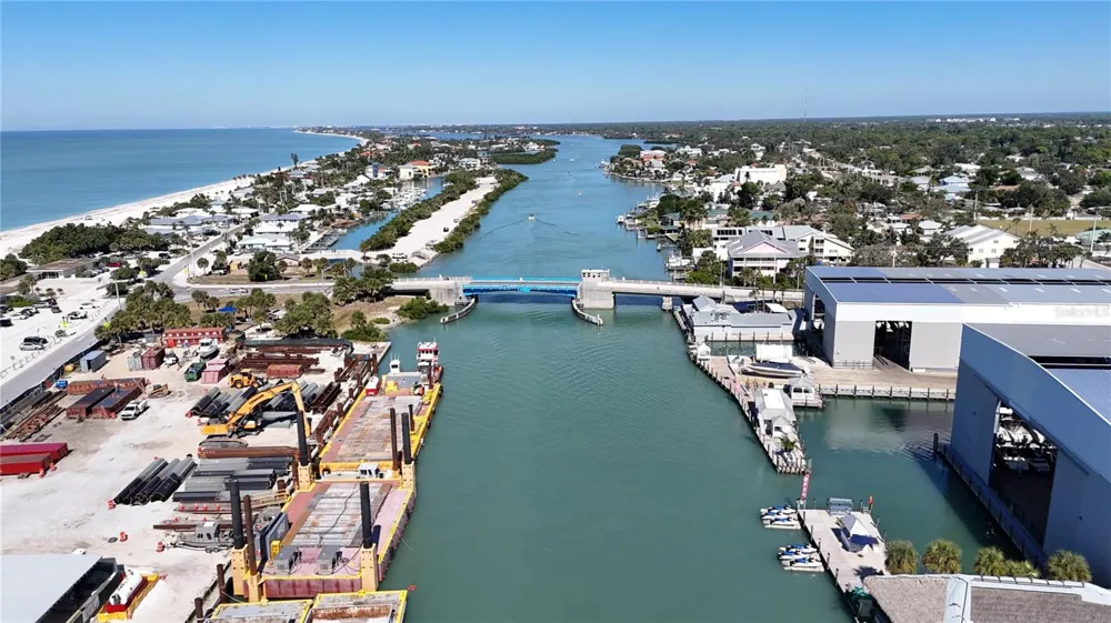 100 CIRCUIT ROAD #N20 Nokomis, FL 34275