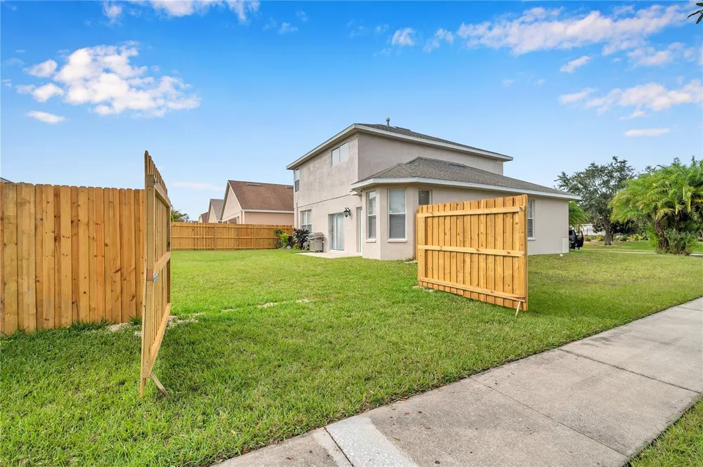 402 HALIFAX BAY COURT Apollo Beach, FL 33572