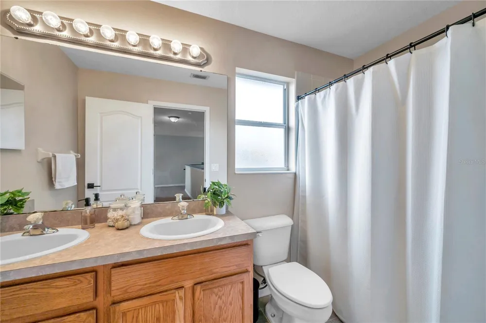 402 HALIFAX BAY COURT Apollo Beach, FL 33572