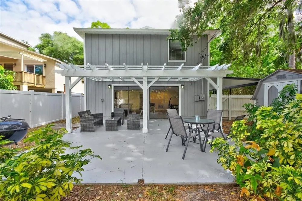 138 69TH AVENUE St Petersburg, FL 33702