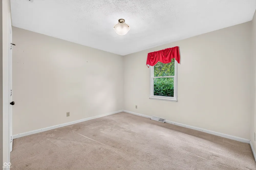 5310 Regency Drive Columbus, IN 47203