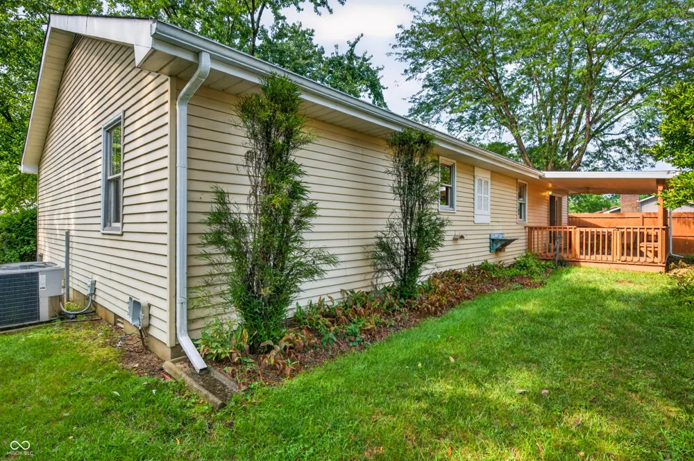 5310 Regency Drive Columbus, IN 47203