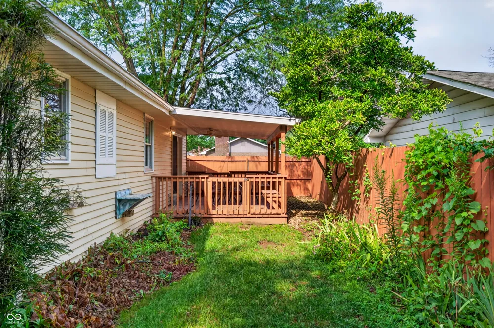 5310 Regency Drive Columbus, IN 47203