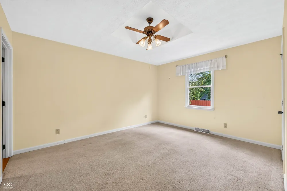 5310 Regency Drive Columbus, IN 47203