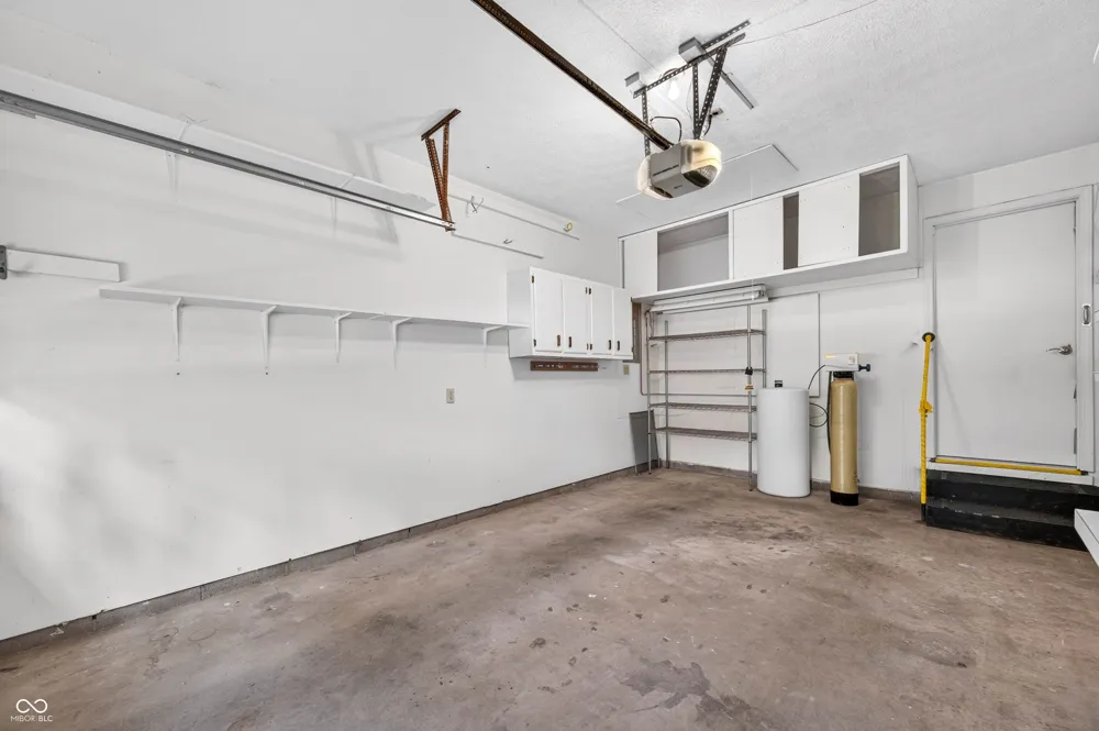 5310 Regency Drive Columbus, IN 47203