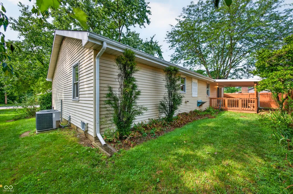 5310 Regency Drive Columbus, IN 47203