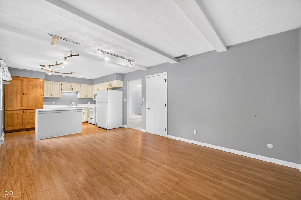 5310 Regency Drive Columbus, IN 47203