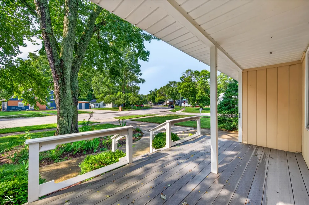 5310 Regency Drive Columbus, IN 47203