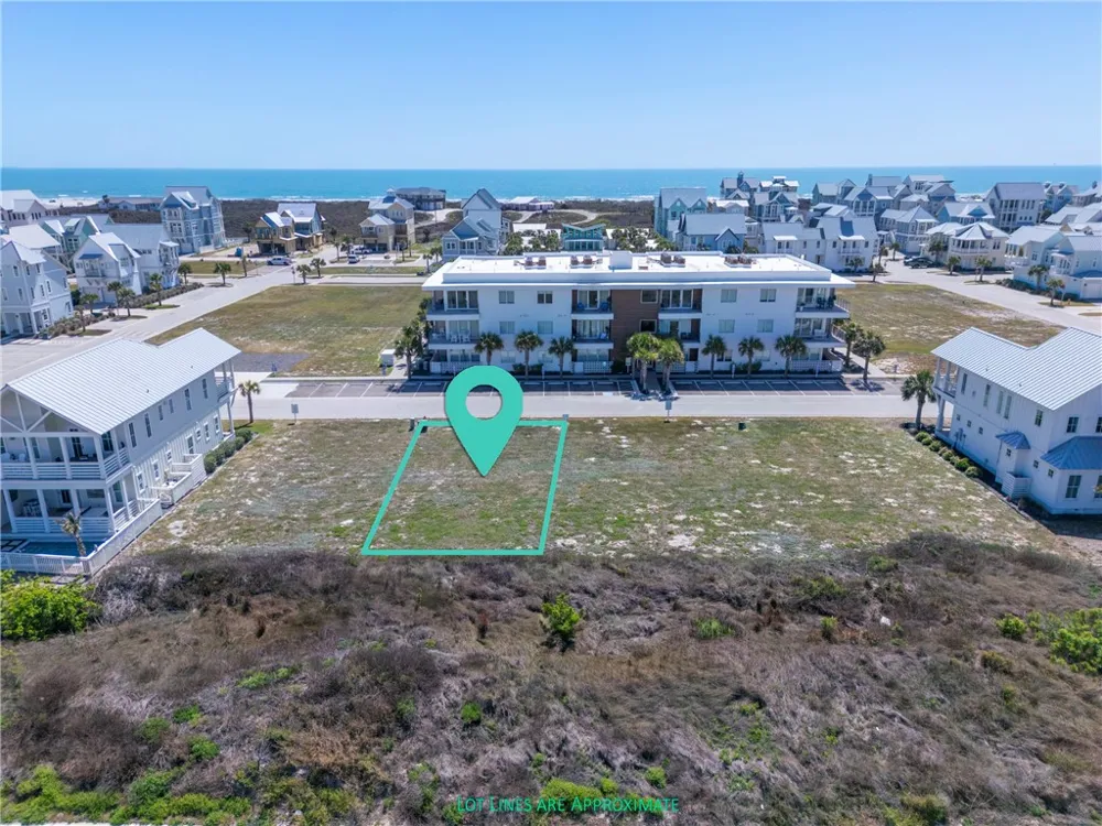 625 Center Square West Port Aransas, TX 78373