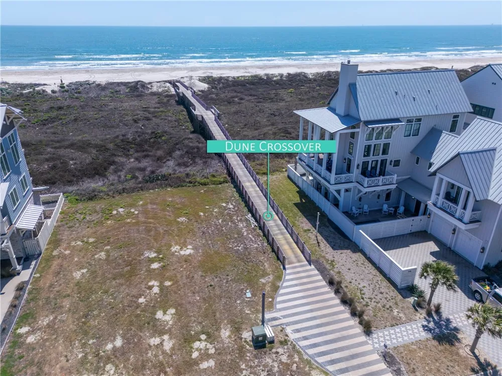 625 Center Square West Port Aransas, TX 78373