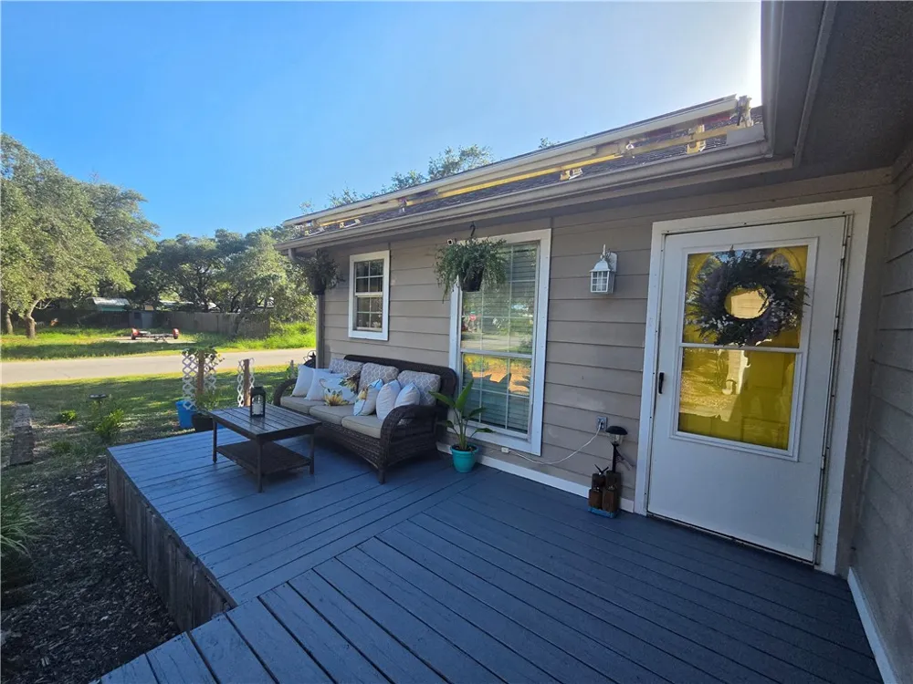 401 11th Street Fulton, TX 78358