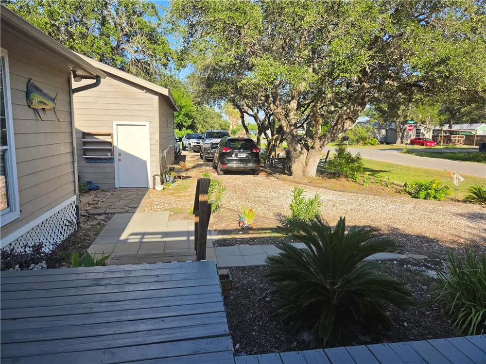 401 11th Street Fulton, TX 78358