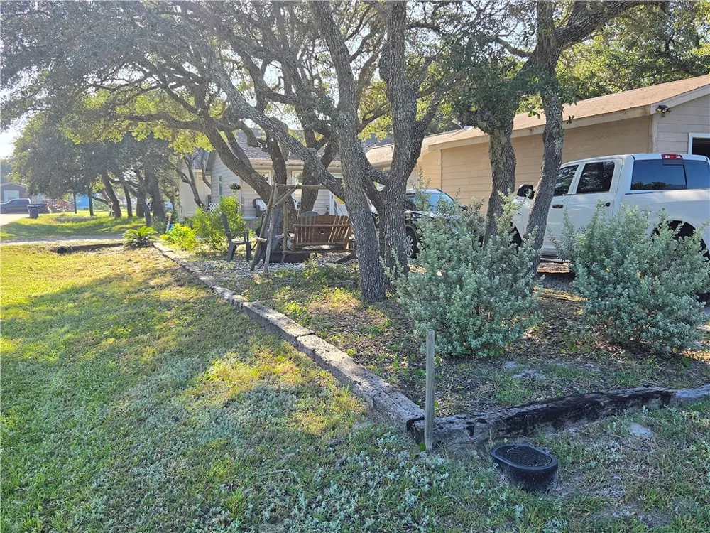 401 11th Street Fulton, TX 78358