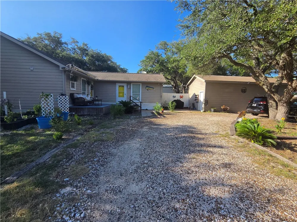 401 11th Street Fulton, TX 78358