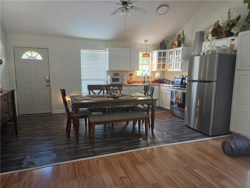 401 11th Street Fulton, TX 78358