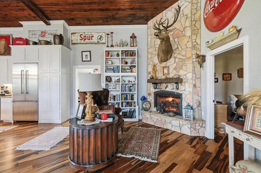 4885 County Road 329 Beeville, TX 78102