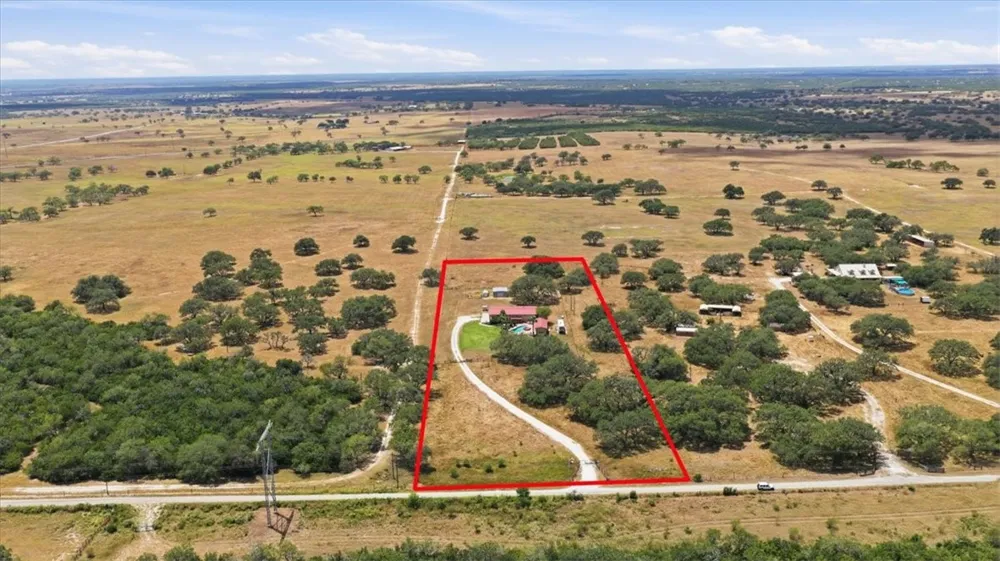 4885 County Road 329 Beeville, TX 78102