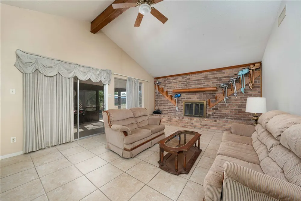 4132 Colony Drive Robstown, TX 78380