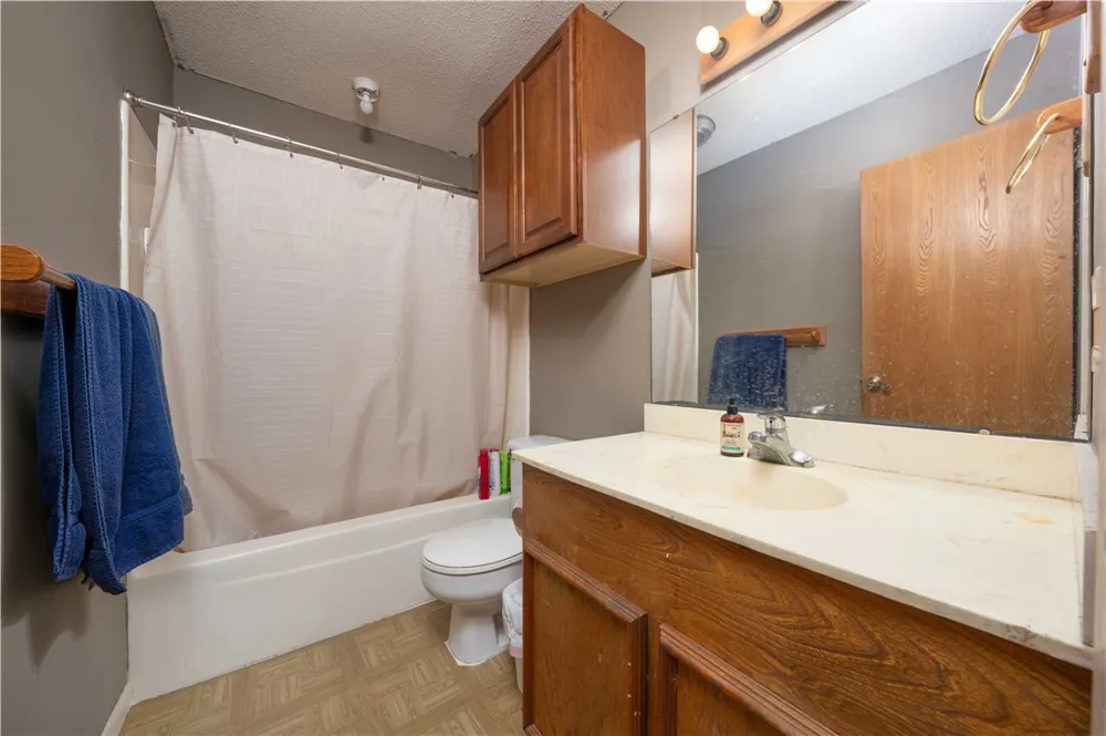 4132 Colony Drive Robstown, TX 78380