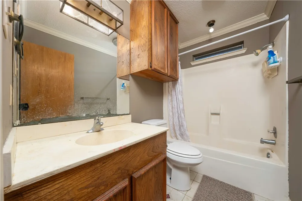 4132 Colony Drive Robstown, TX 78380