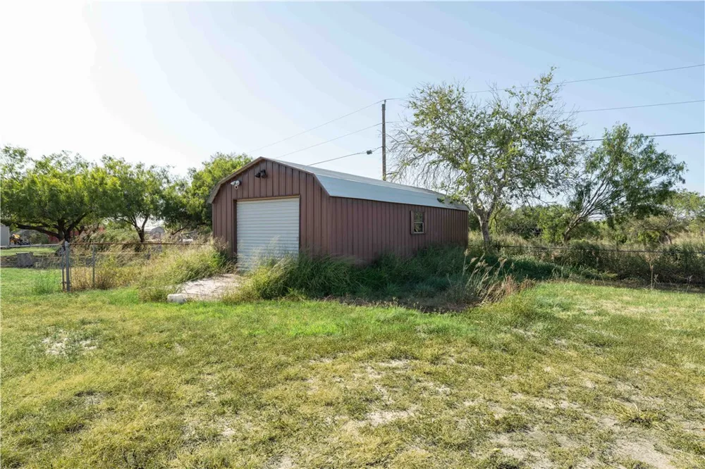 4132 Colony Drive Robstown, TX 78380
