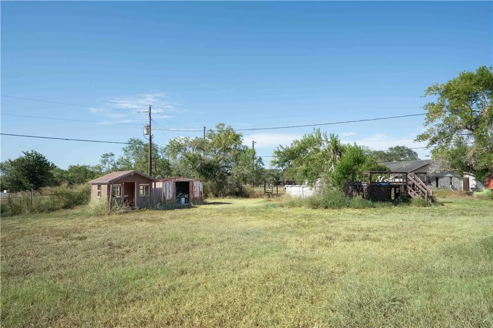 4132 Colony Drive Robstown, TX 78380