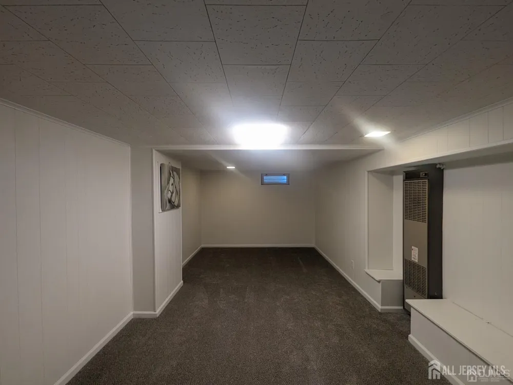 6 Hillside Avenue Jamesburg, NJ 08831