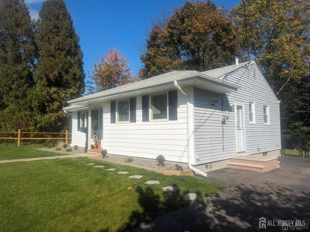 6 Hillside Avenue Jamesburg, NJ 08831
