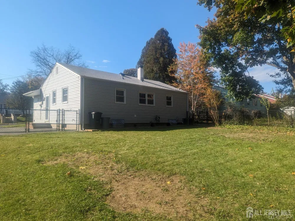 6 Hillside Avenue Jamesburg, NJ 08831