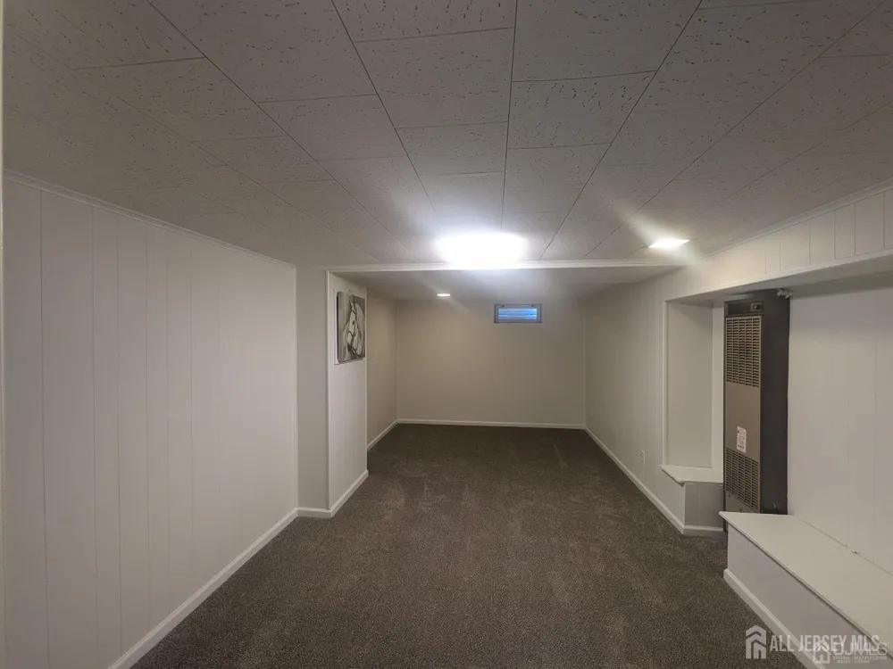 6 Hillside Avenue Jamesburg, NJ 08831