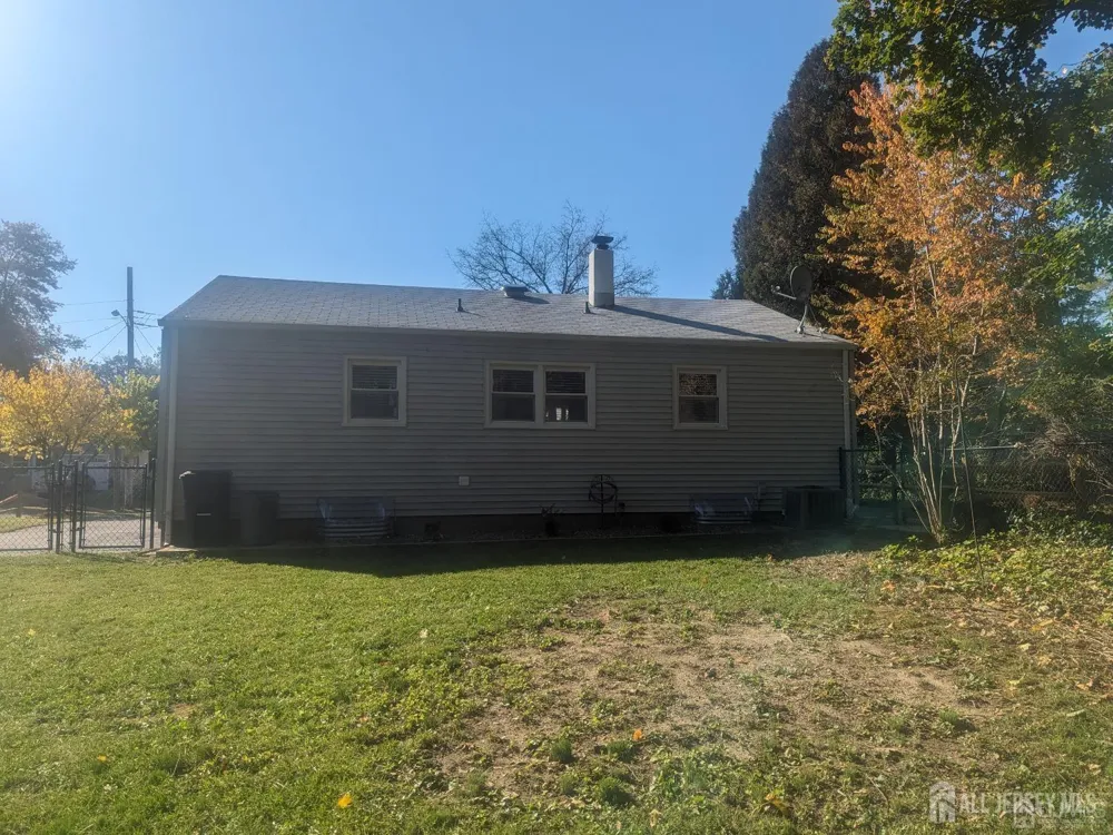 6 Hillside Avenue Jamesburg, NJ 08831