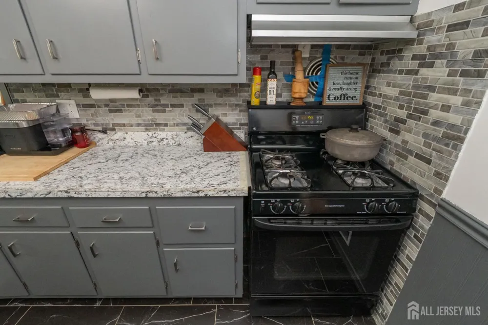 23 C STREET Middlesex, NJ 08846