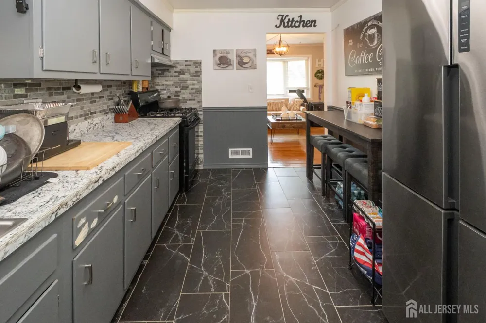23 C STREET Middlesex, NJ 08846