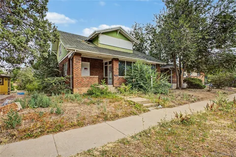 933 University Avenue