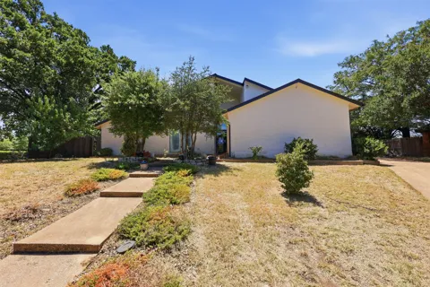 2700 Shadow Wood Court