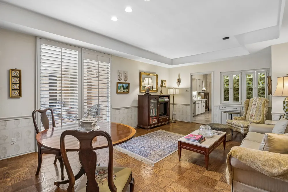 6310 Bandera Avenue #C Dallas, TX 75225