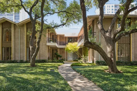 6310 Bandera Avenue #C