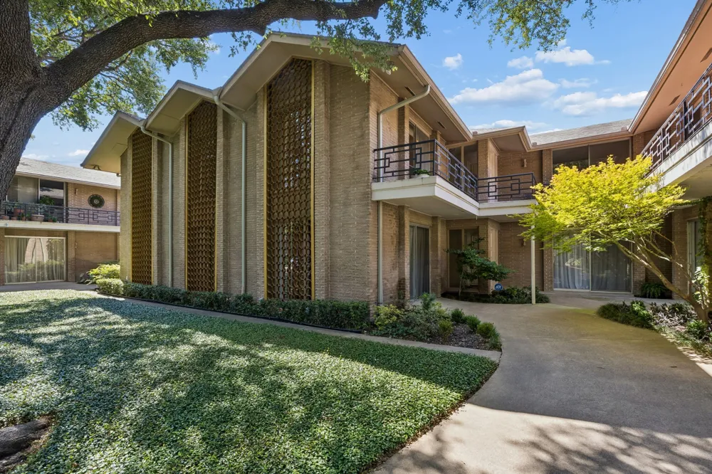 6310 Bandera Avenue #C Dallas, TX 75225