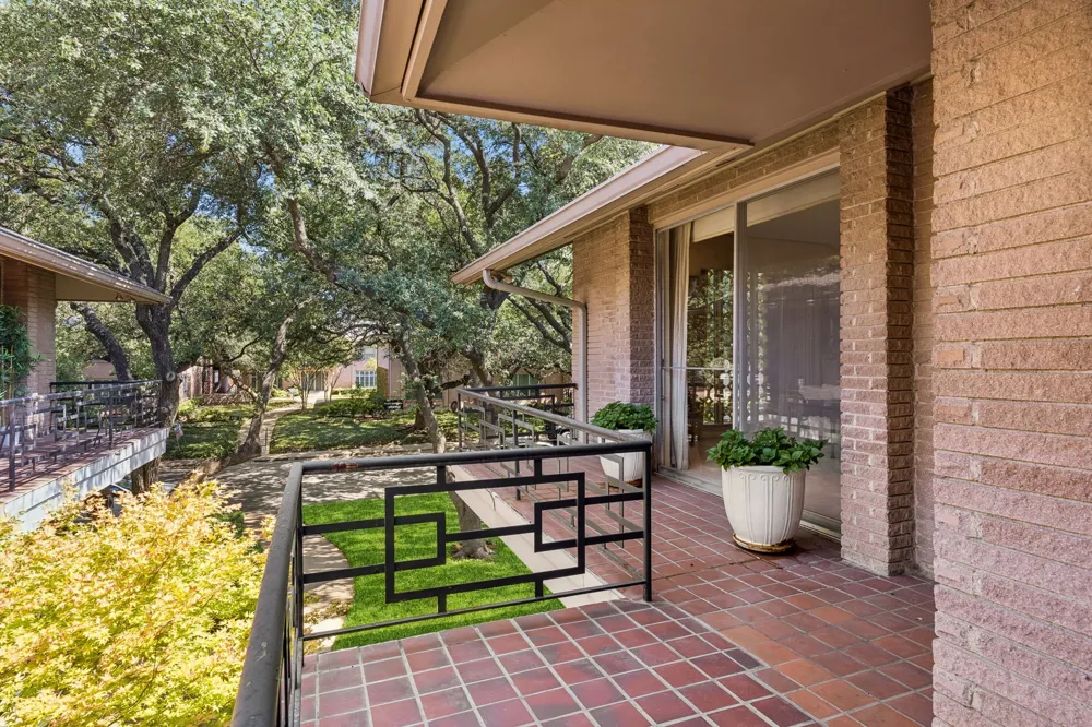 6310 Bandera Avenue #C Dallas, TX 75225