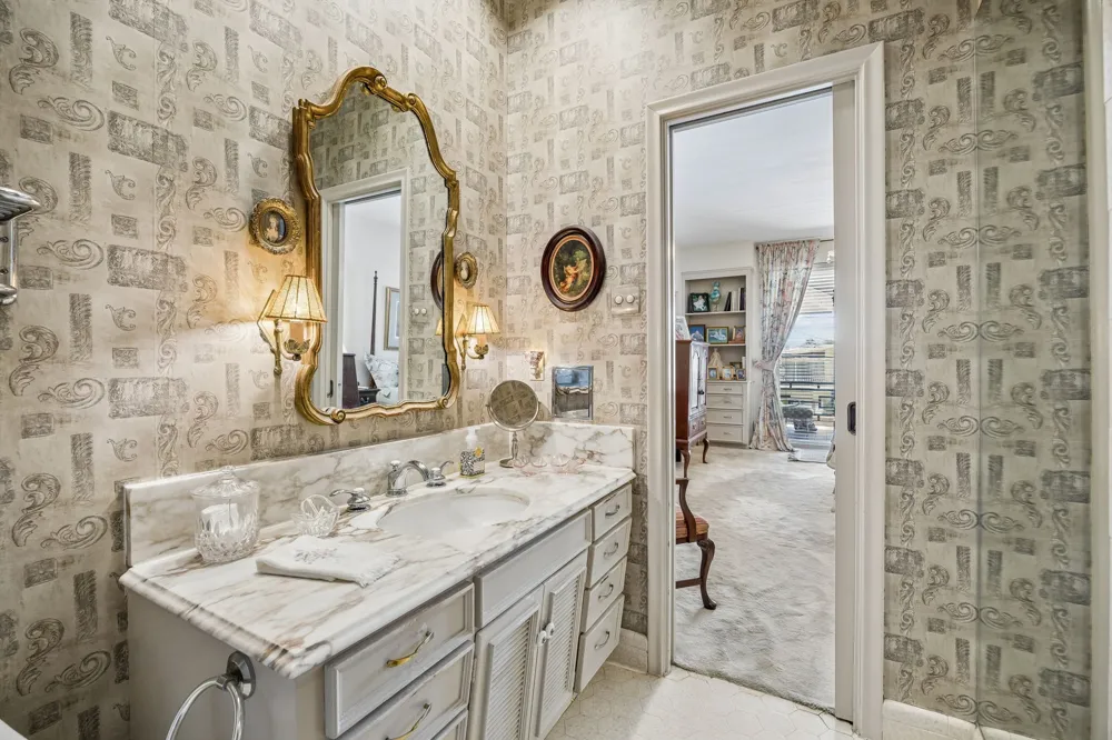 6310 Bandera Avenue #C Dallas, TX 75225