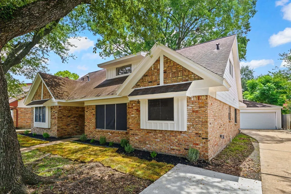 2706 Burke Road Pasadena, TX 77502