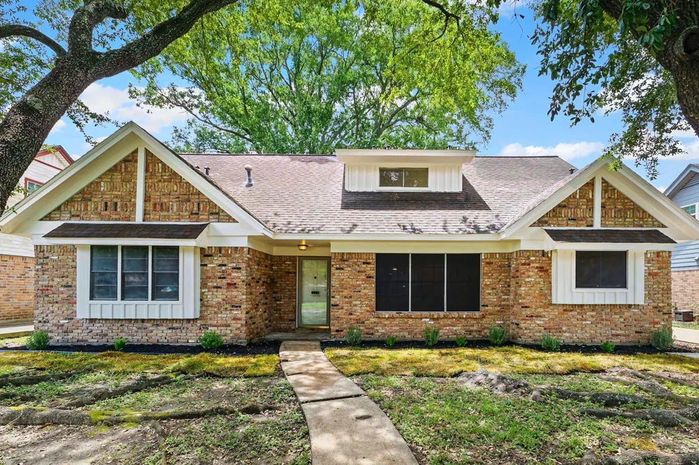 2706 Burke Road Pasadena, TX 77502