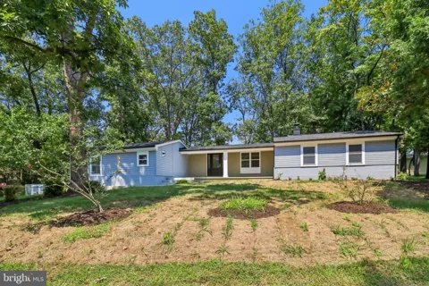 18 VISTA COURT