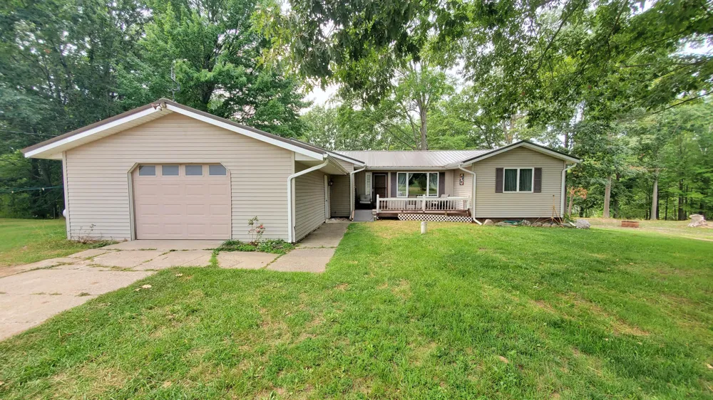 6986 E Meceola Road Evart, MI 49631