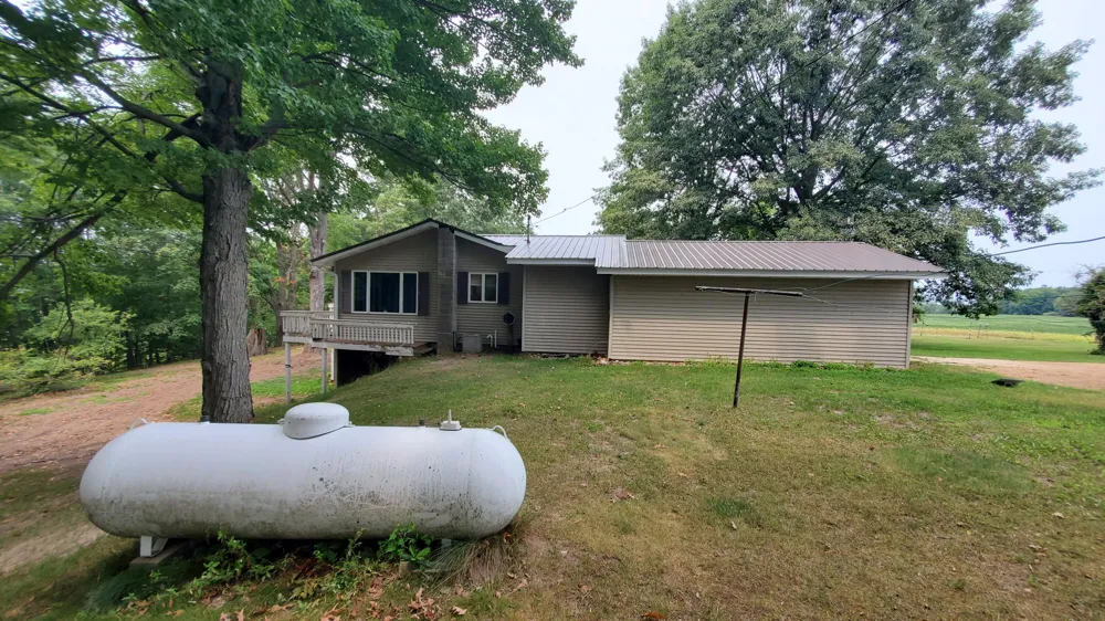 6986 E Meceola Road Evart, MI 49631