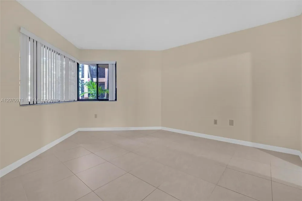 15545 Miami Lakeway N #106 Miami Lakes, FL 33014