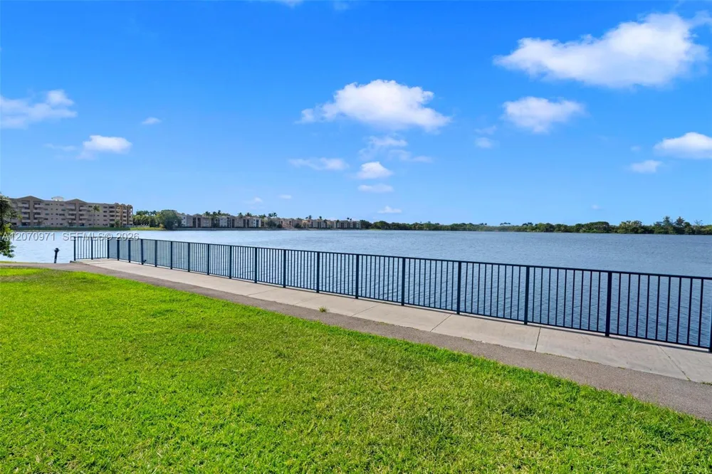 15545 Miami Lakeway N #106 Miami Lakes, FL 33014