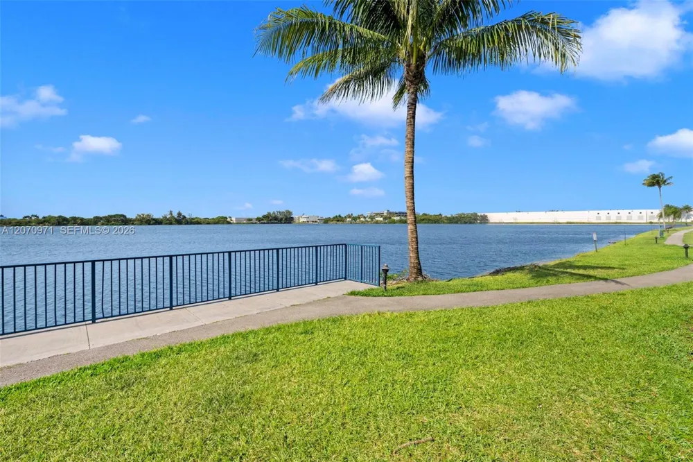 15545 Miami Lakeway N #106 Miami Lakes, FL 33014
