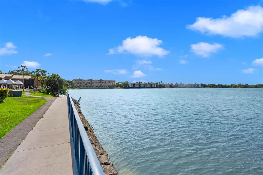 15545 Miami Lakeway N #106 Miami Lakes, FL 33014