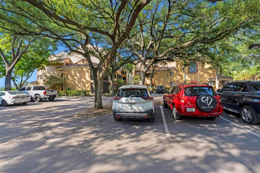 15545 Miami Lakeway N #106 Miami Lakes, FL 33014